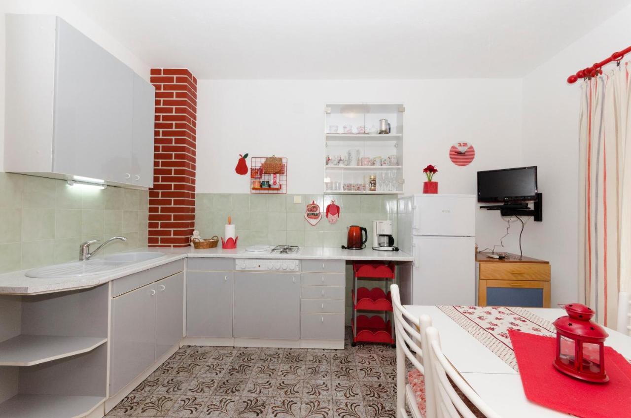 Apartments Simon Бол Екстер'єр фото