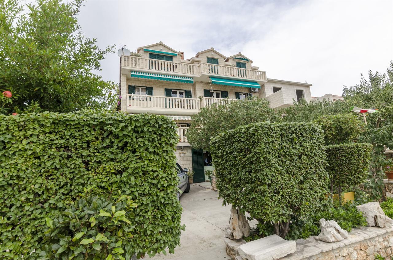 Apartments Simon Бол Екстер'єр фото